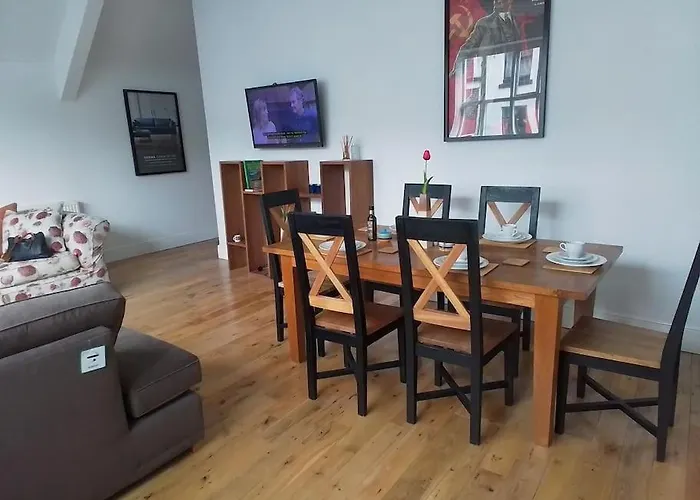 Superb City Centre Apt With Parking