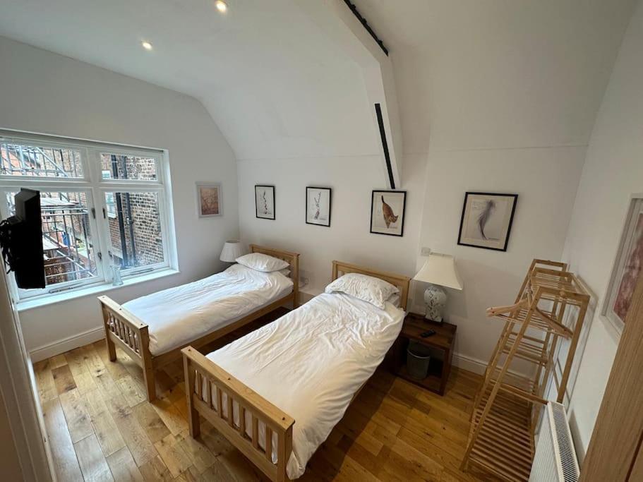 Superb Centre With Parking Apartment *